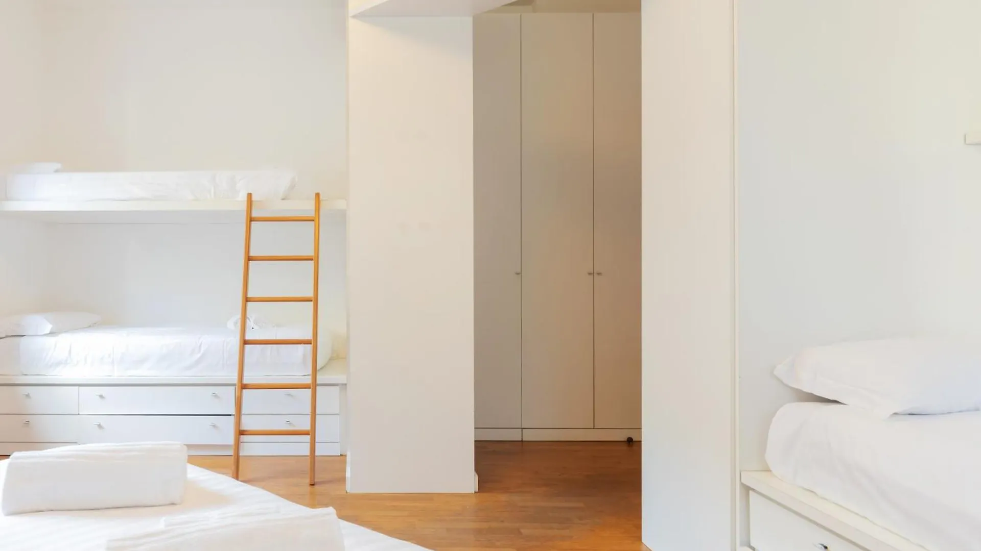 Joivy Apartments By The Lake Como 0*,